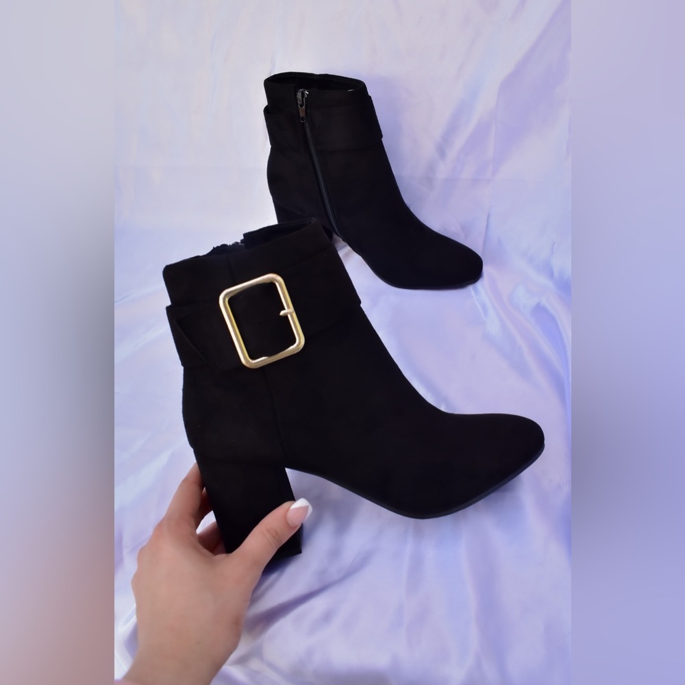 FAVE WEATHER - BLACK SUEDE